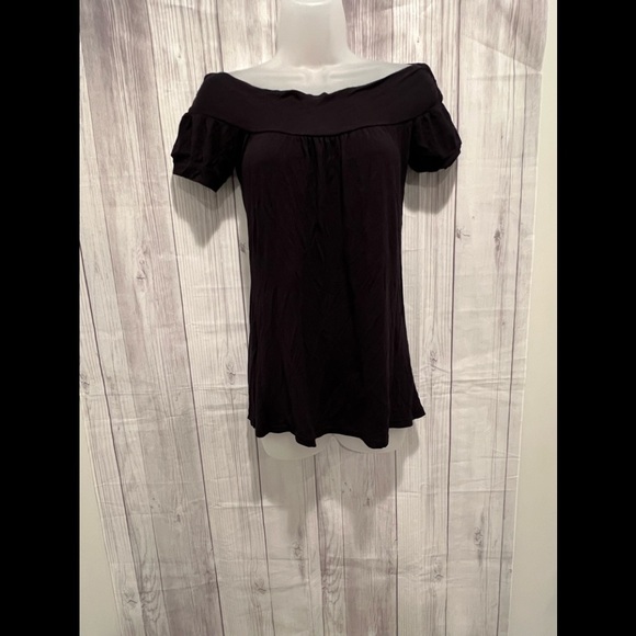 PRETTY GIRLS off the shoulder black blouse / size S - Picture 3 of 4